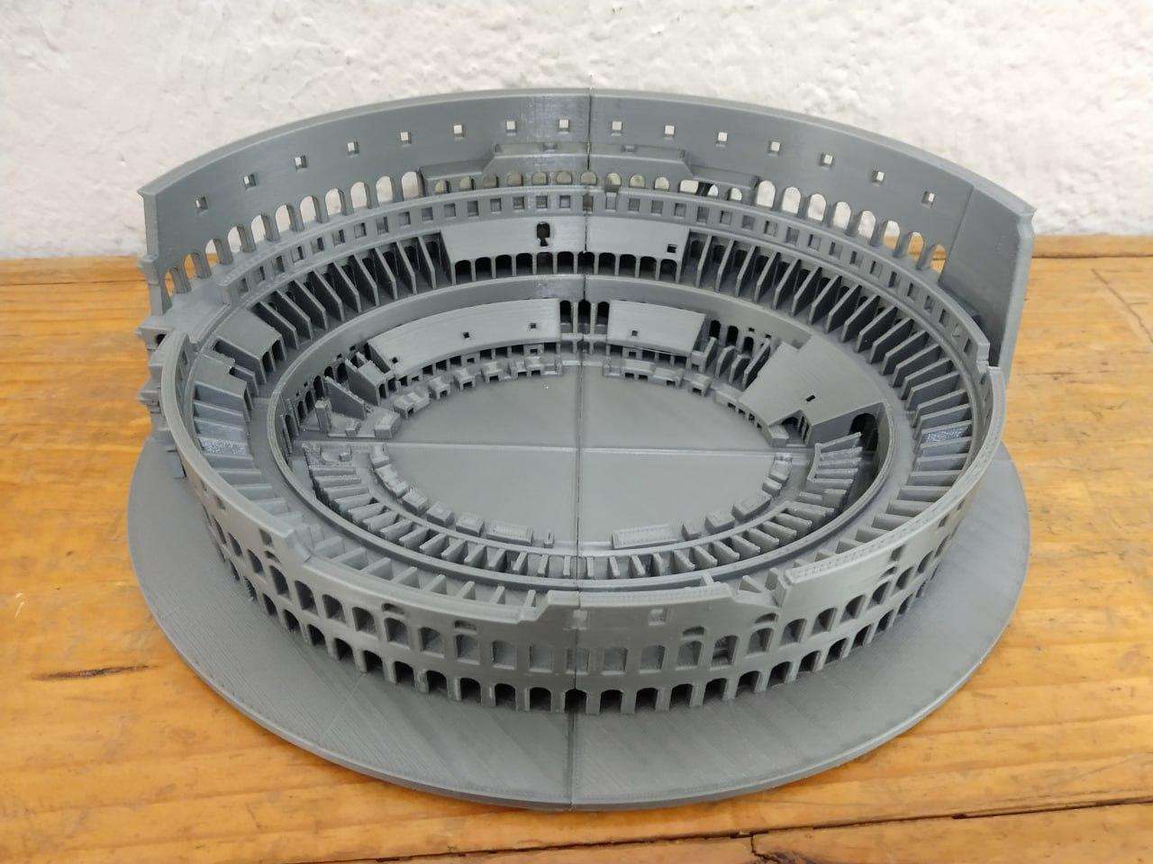 Roman Colosseum at a scale of 1:500
