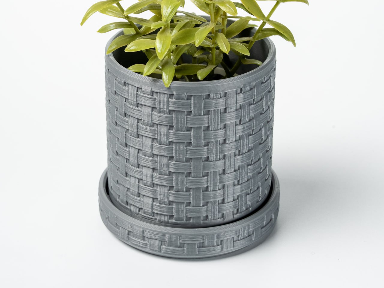 woven planter