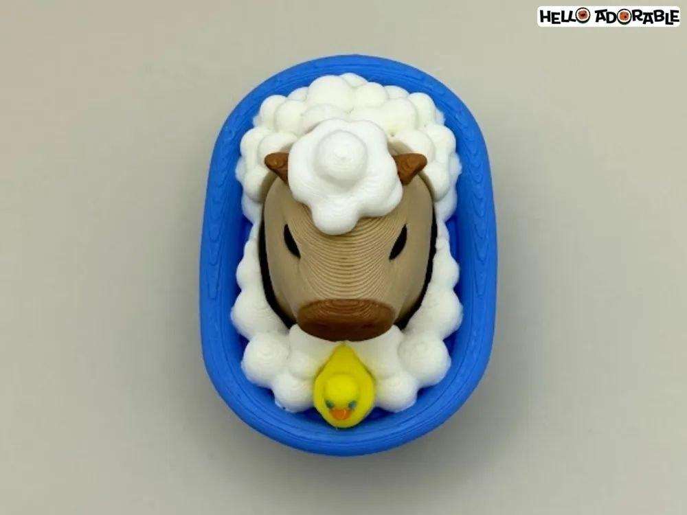 An anti-stress toy, "Capybara in the bath".